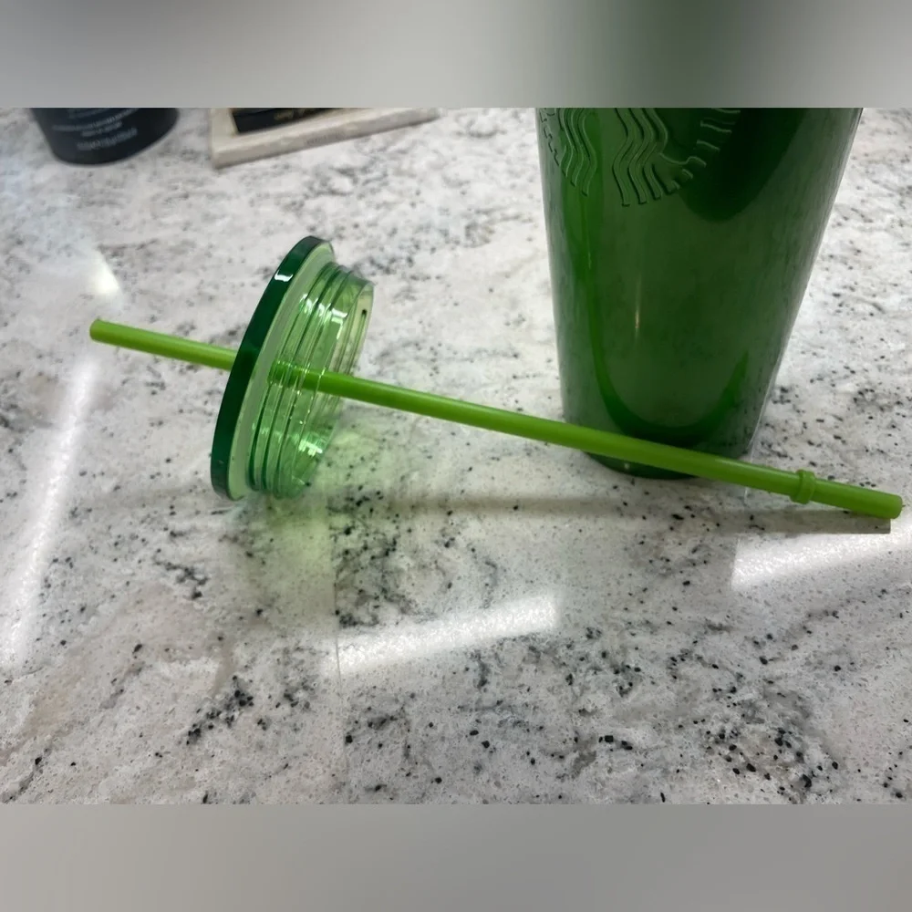 Starbucks Lime 'Green Shine' Holographic Shifting SS Tumbler. NWT.”Cat eye vibe”